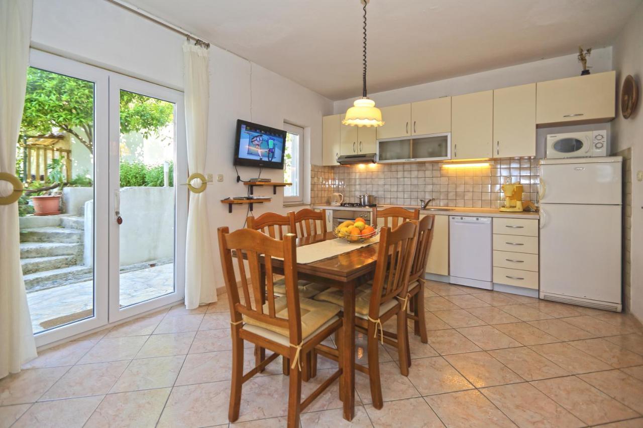 Apartment Stefani ฮวาร์ ภายนอก รูปภาพ