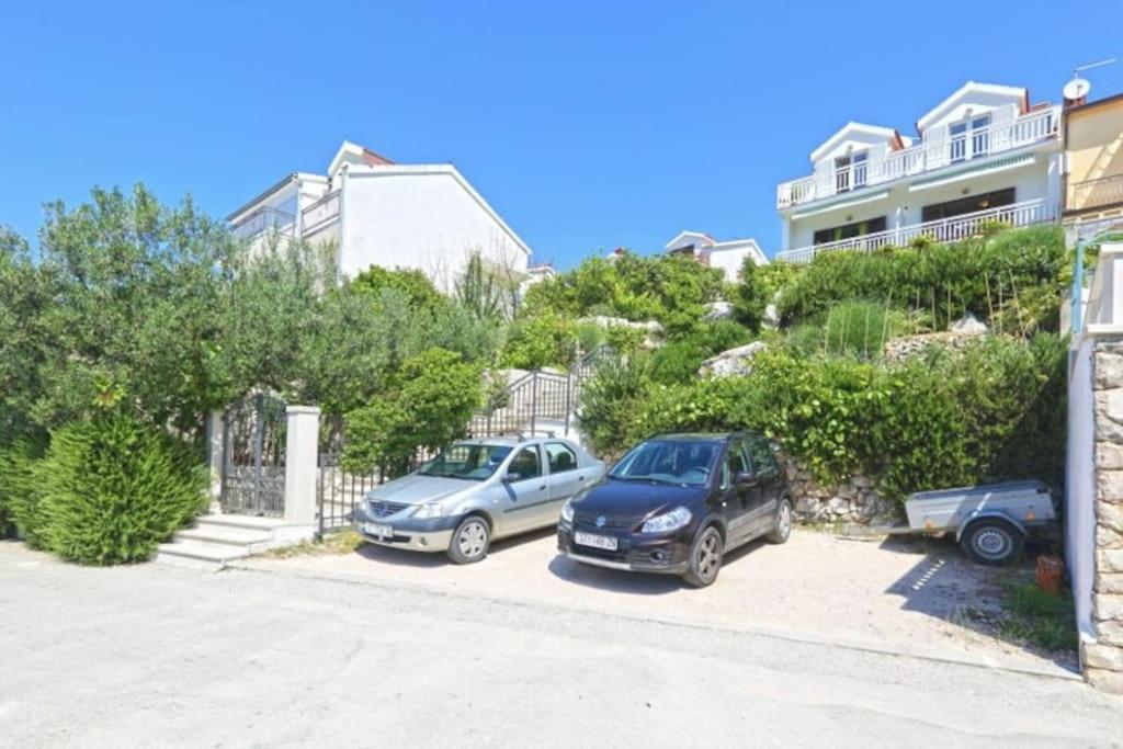 Apartment Stefani ฮวาร์ ภายนอก รูปภาพ