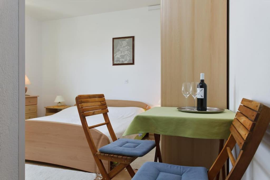 Apartment Stefani ฮวาร์ ห้อง รูปภาพ